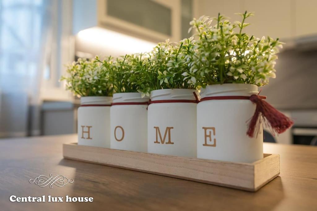 Central Lux House กาลามาตา ภายนอก รูปภาพ
