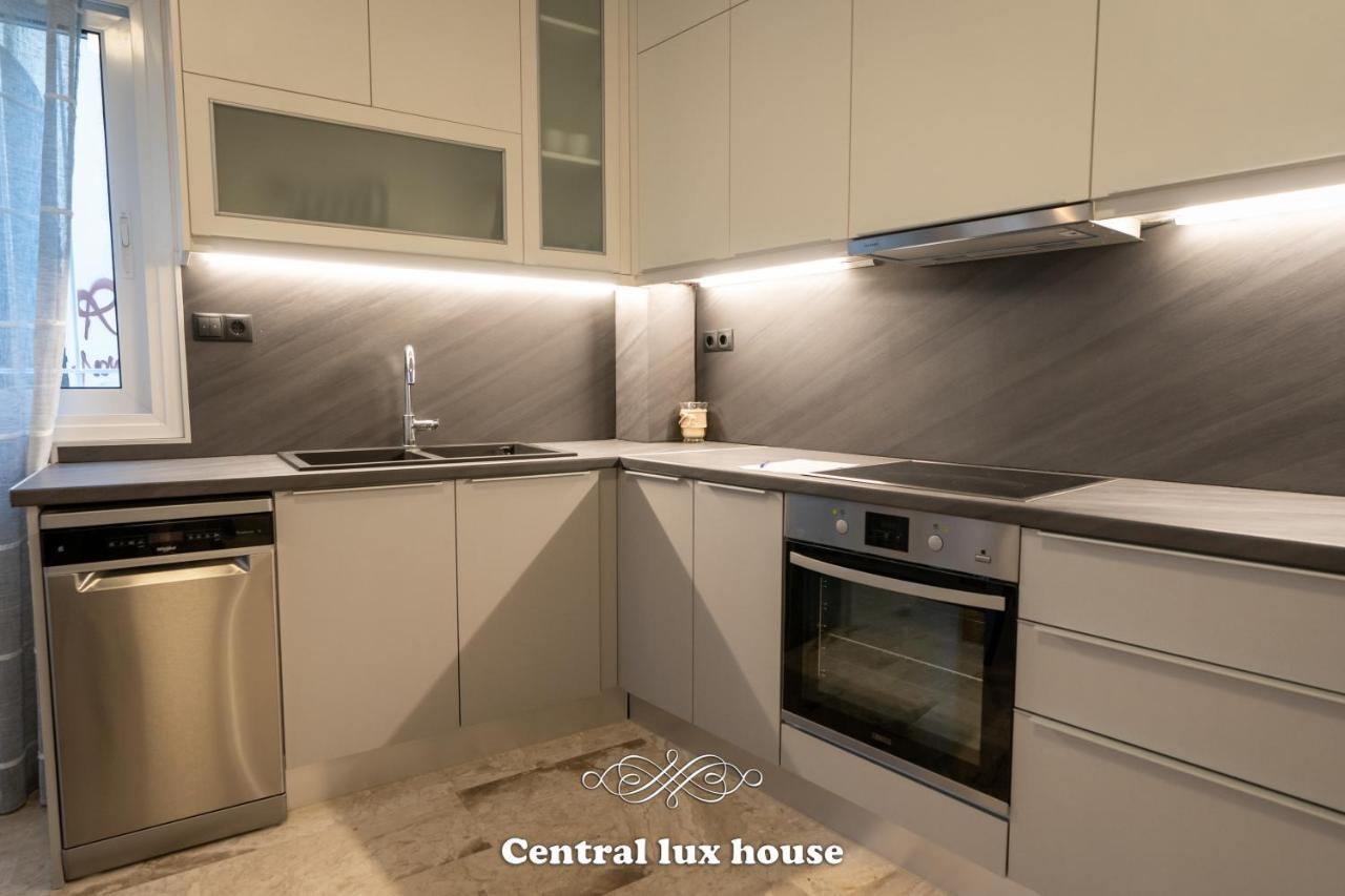 Central Lux House กาลามาตา ภายนอก รูปภาพ